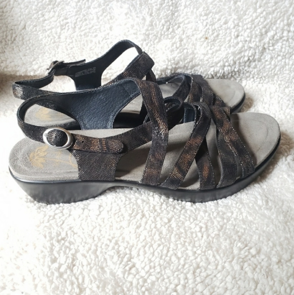 Dansko Lolita leather shimmer animal print strappy sandals, 39,9